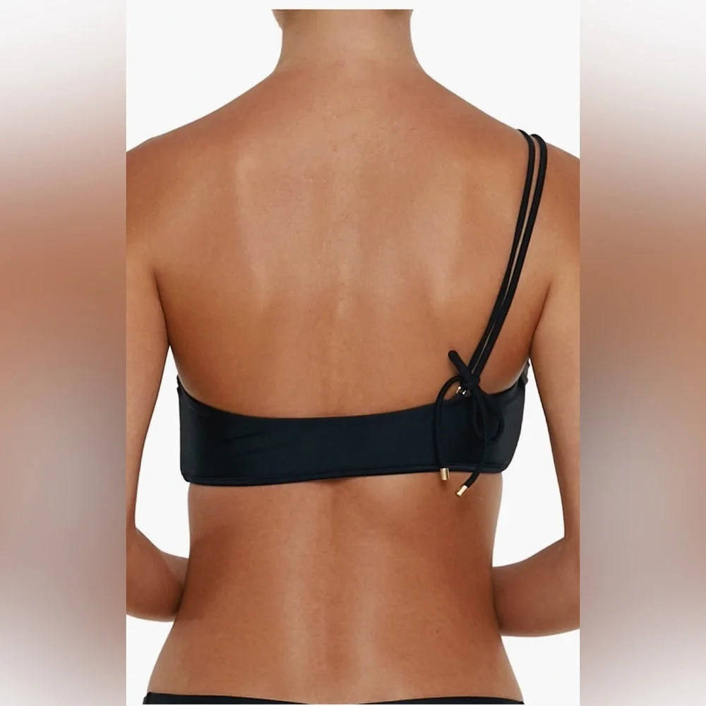 VIX Rai One Shoulder Bikini Top, size medium, Black, $112